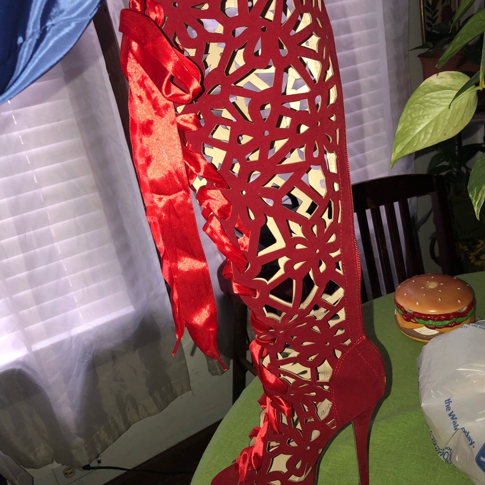Boots - Picture 6 of 6